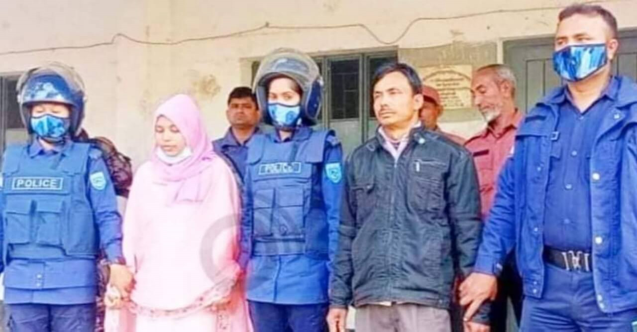 ব্যালট পেপার ছিনতাইয়ের সময় বাবা ও মেয়ে আটক