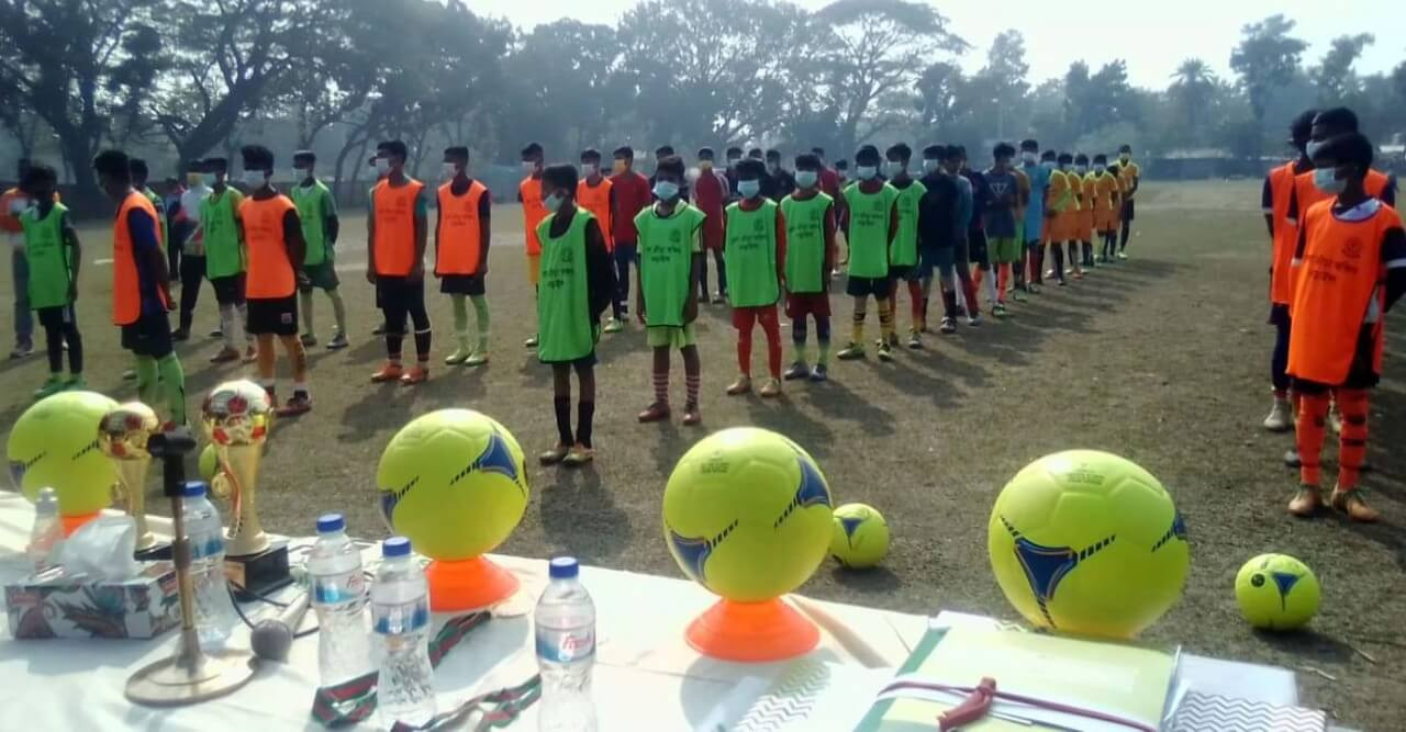 নড়াইলে ফুটবল প্রশিক্ষণ ক্যাম্পের শুভ উদ্বোধন