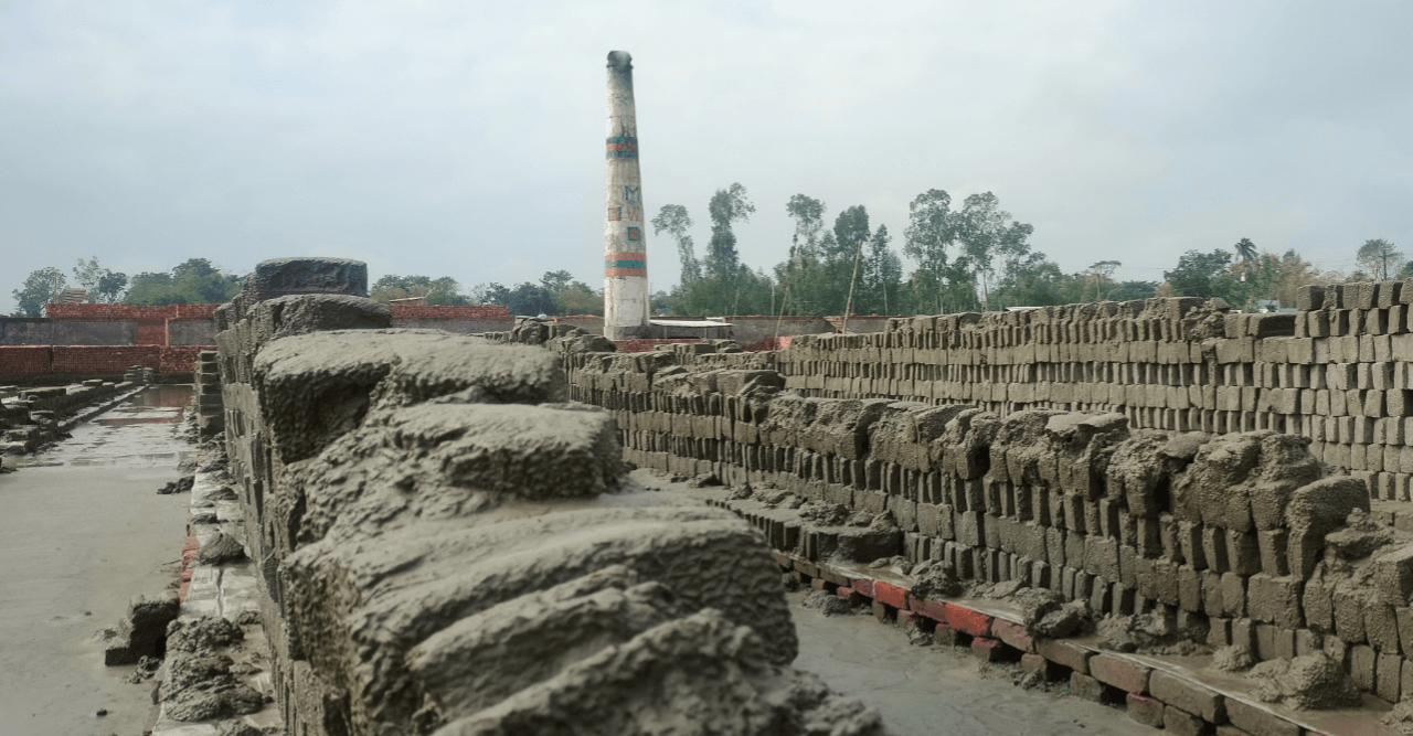 অসময়ে বৃষ্টি, ইট ভাটায় ব্যাপক ক্ষতি সাধন