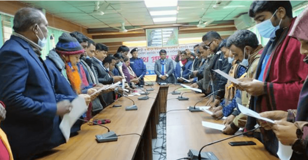 সুন্দরগঞ্জে শপথ নিলেন দুই ইউনিয়নের সদস্যরা