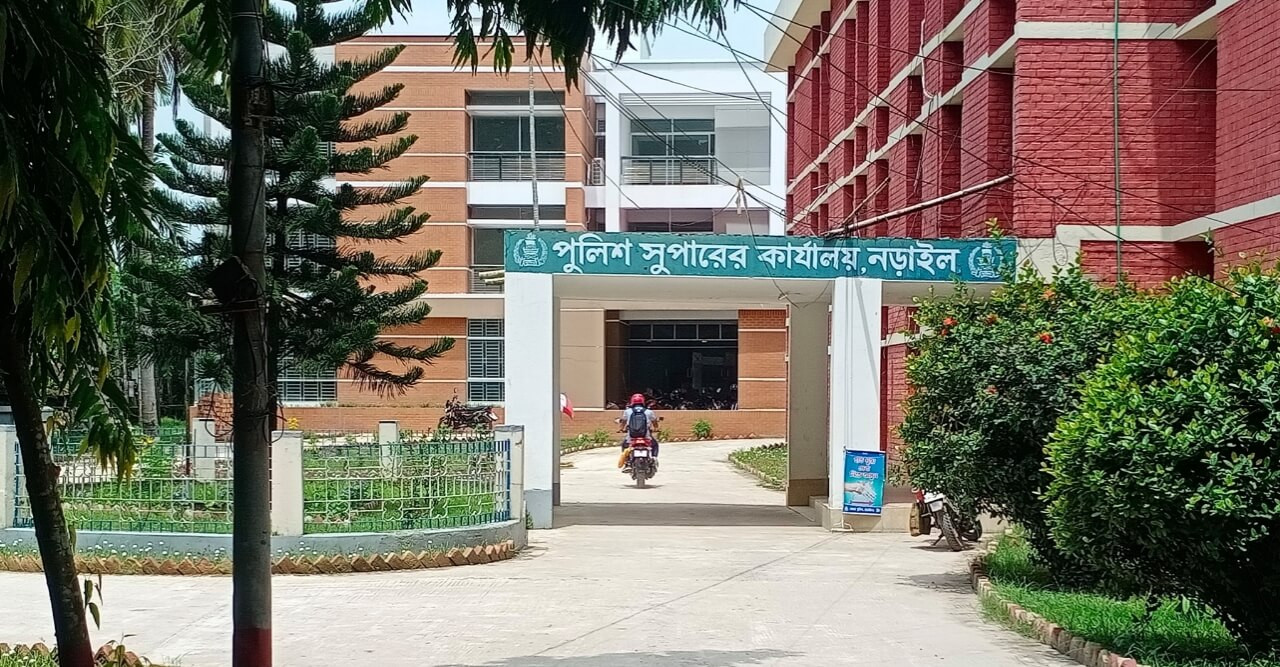 ইউপি চেয়ারম্যান সহ ৩ জনের বিরুদ্ধে দুদকের মামলা